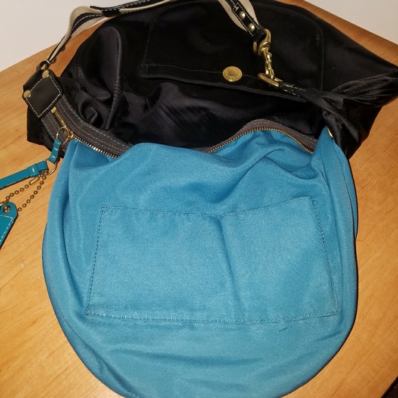 Authentic Coach Hampton Hobo - Picture 6 of 8